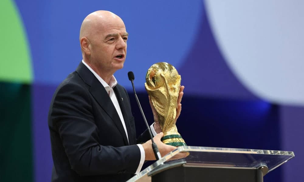 Infantino stops plan for private investors