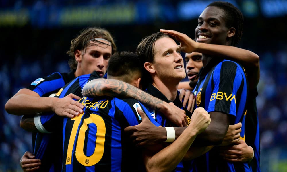 Inter starts title defense with big win