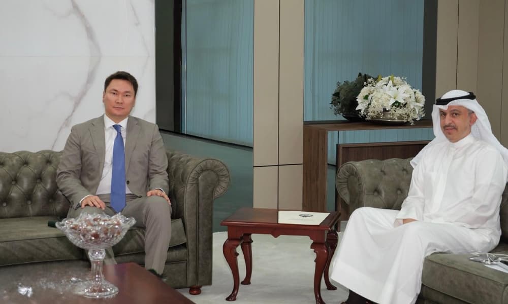 Commerce Minister Talks Ties with Kazakhstan
