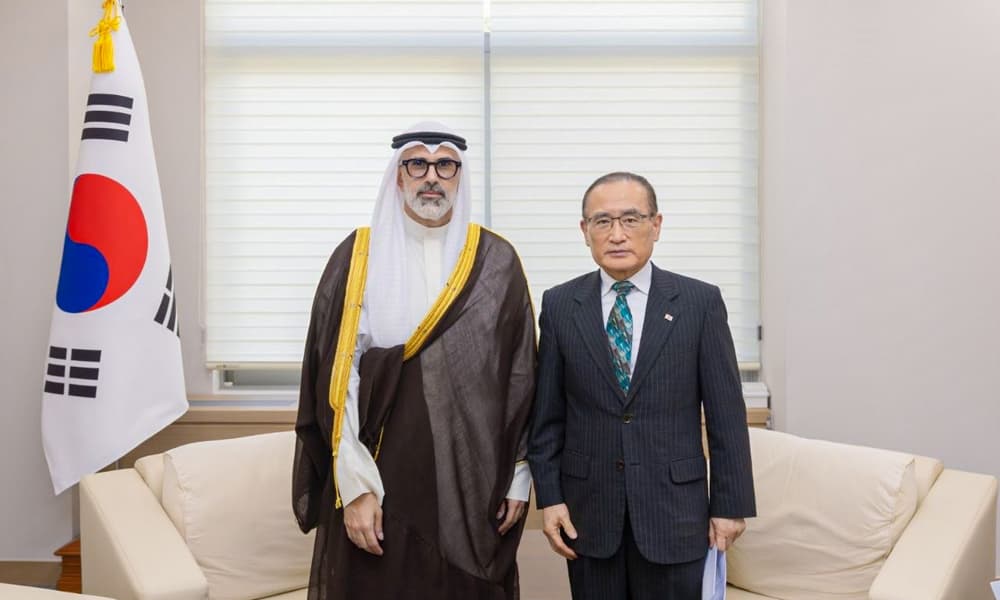Kuwaiti FM reviews ties and regional issues with Korea