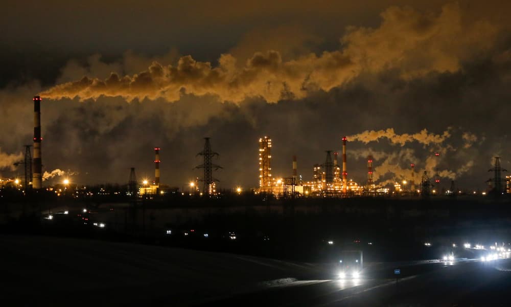 Fire at Yaroslavl oil refinery after Ukrainian strike