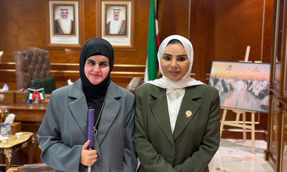 Minister praises Widad Al-Azemi for youth committee role