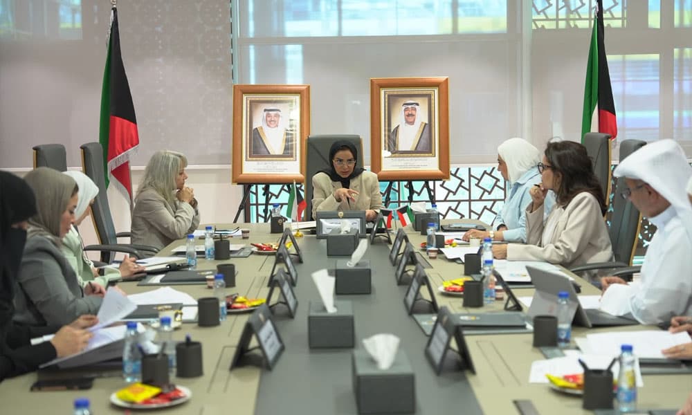 وزيرة الشؤون تضع خطة لمكافحة العنف الأسري