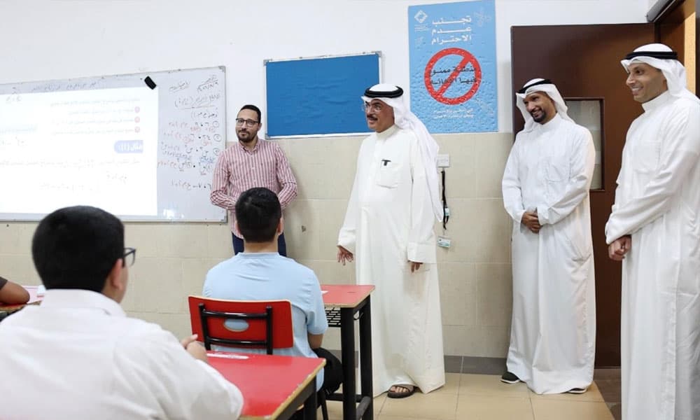 وزير التربية يعلن عن افتتاح مراكز ثقافية للطلاب