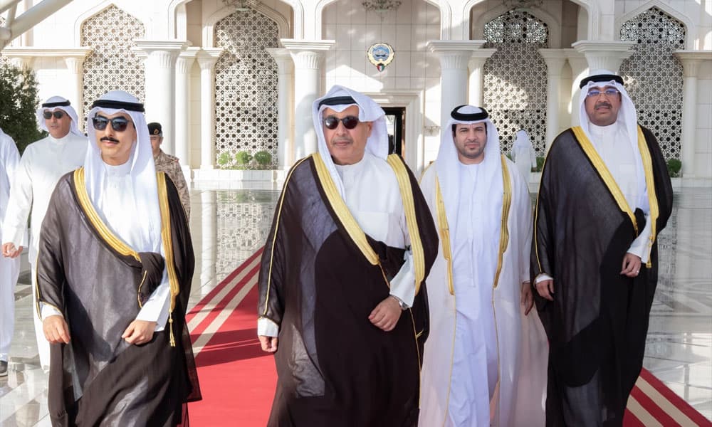 ممثل سمو الأمير يعزي بوفاة الشيخ أحمد بن راشد