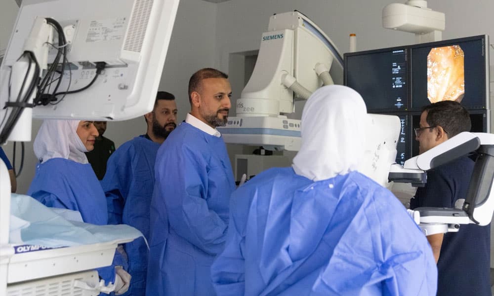 مستشفى جابر ينفذ أول عملية منظارية لتصريف العصارة الصفراوية