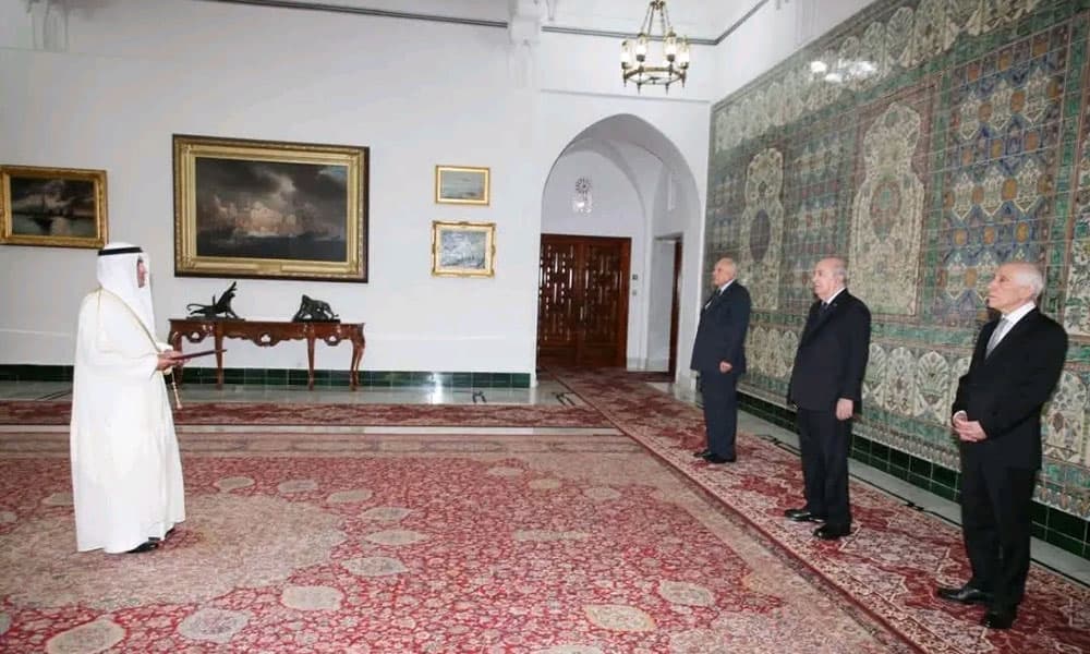 سفير الكويت في الجزائر يعزز العلاقات