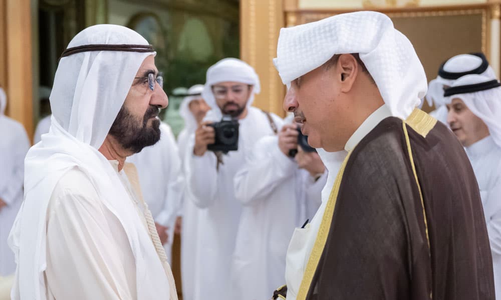 وزير ديوان البلاد يعزي في وفاة الشيخ أحمد بن راشد