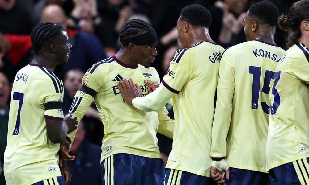 Premier League: Arsenal Forward, Brighton Wins, United Struggles