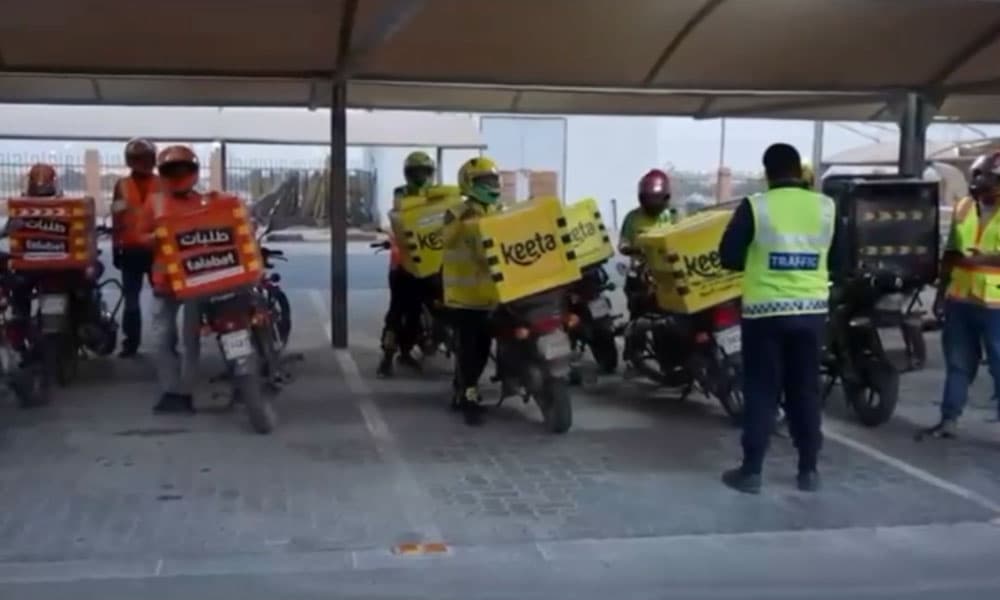 الداخلية تقيم حملة على دراجات التوصيل لضبط المخالفات