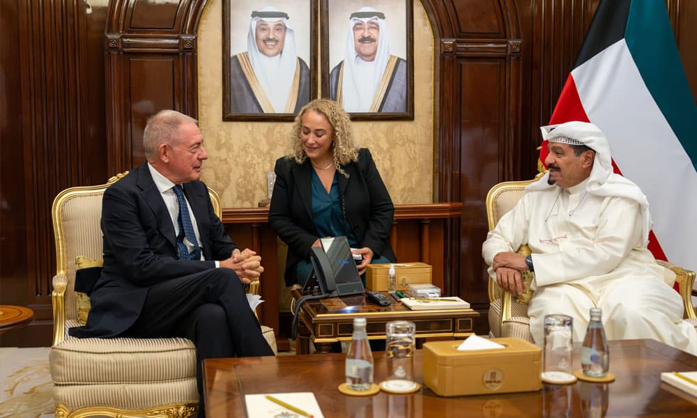 Prime Minister meets Institutions Minister during Italy visit
