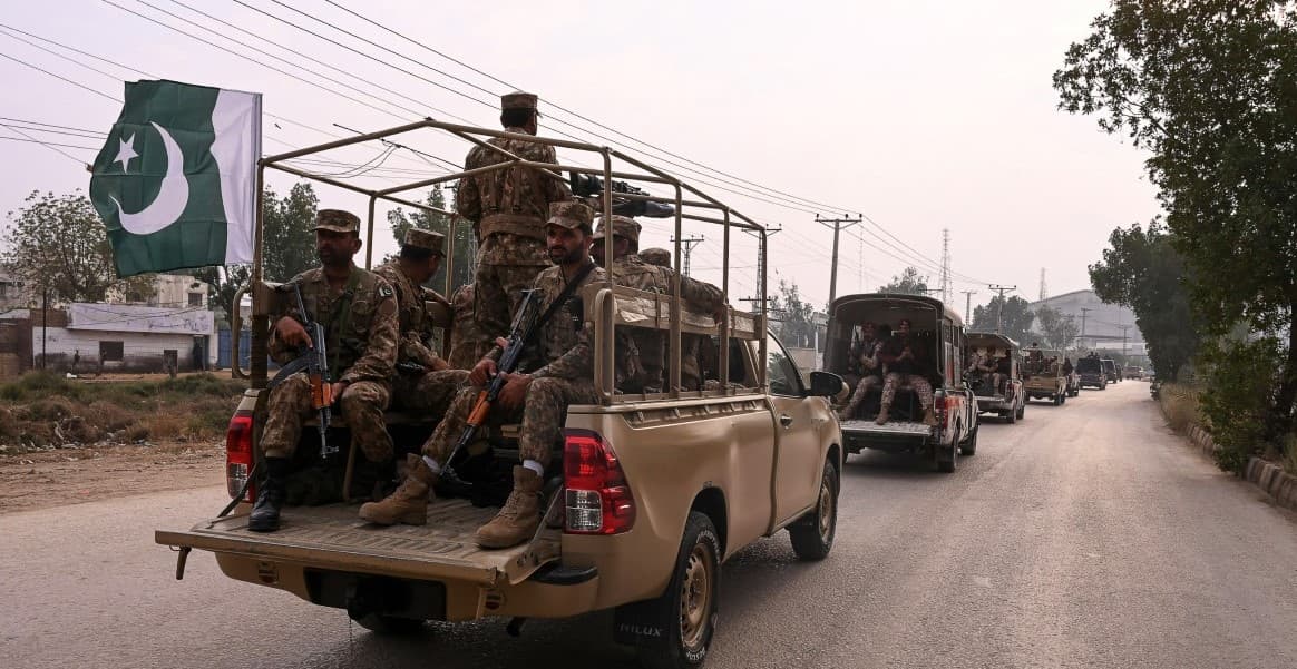 10 militants killed in Pakistan ops