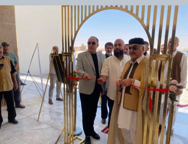 Batn Dean Opens Mountain-Style School