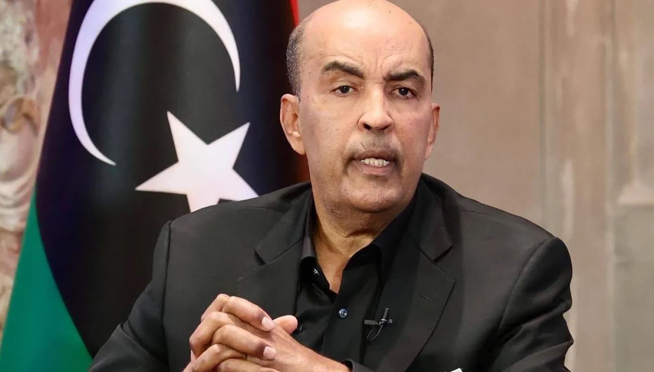 الكوني يدعو الحكومة للاهتمام بمطالب المعلمين