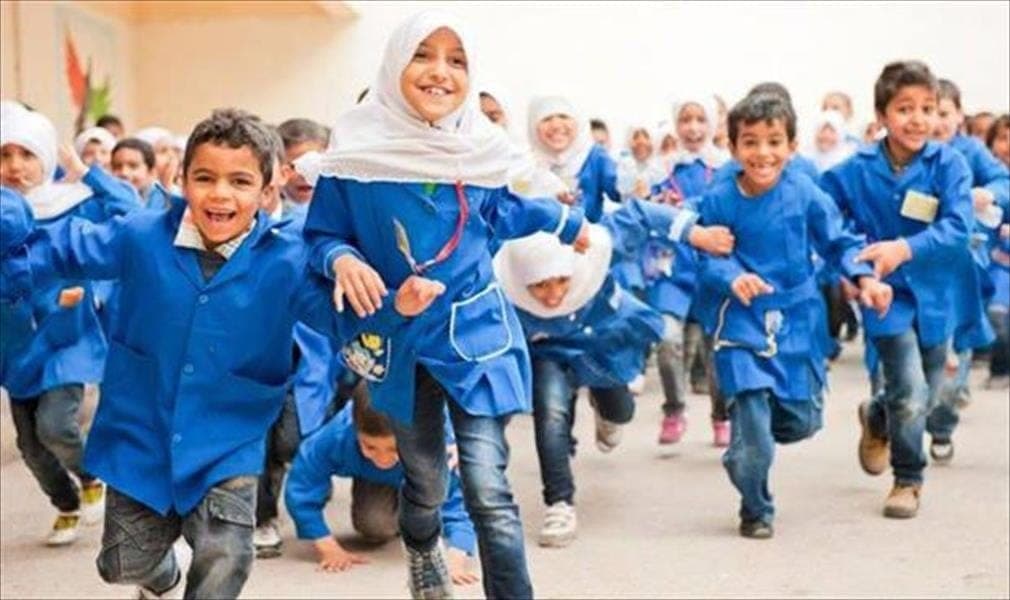 Child Psychologist Advises Gradual School Return Preparation