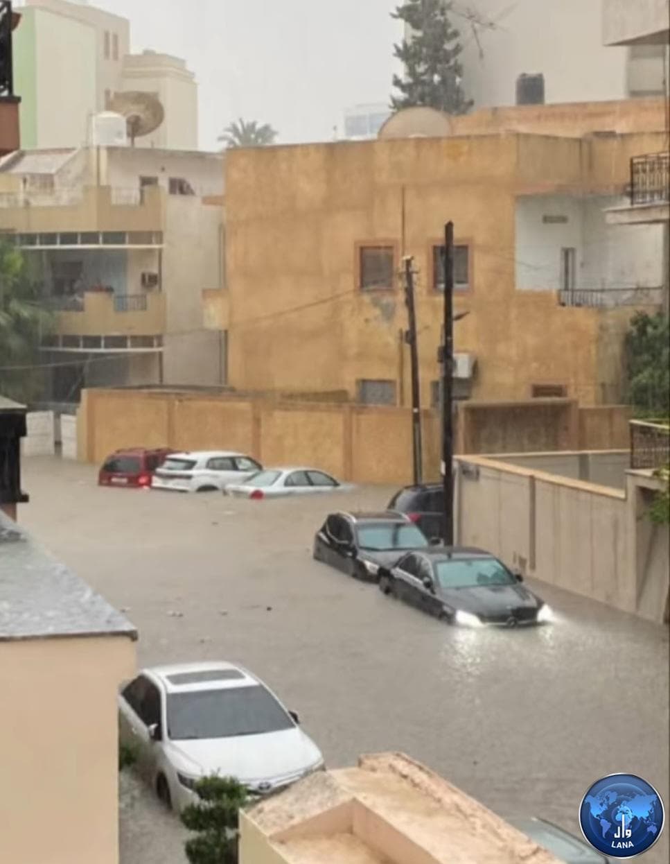 أمطار غزيرة تعطل حركة السير في طرابلس