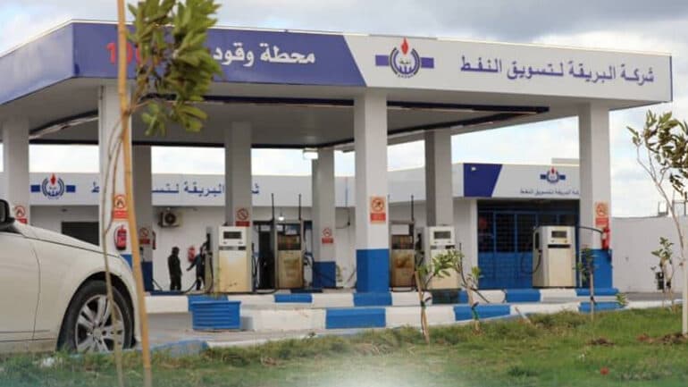 6 نواقل بنزين تزود 5 موانئ ليبية ضمن خطة الإمدادات