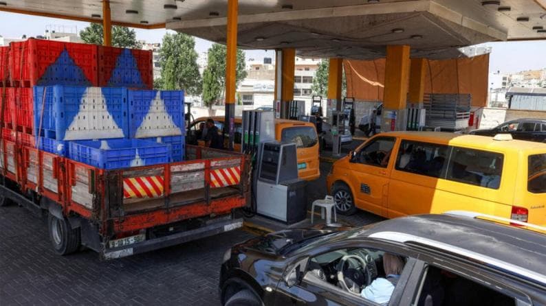 Public Petroleum Authority urges calm at fuel stations