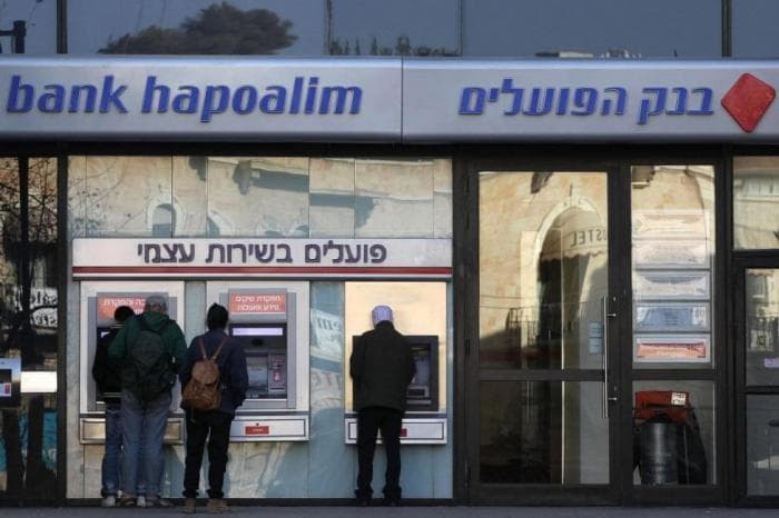Haboalim and Disconet to end services for Palestinian banks