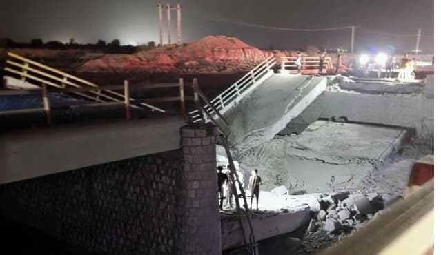 U.S. attack targets bridges in Iran causing casualties and injuries