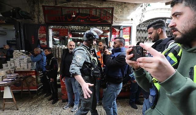 مقتل 8 صحافيين فلسطينيين في انتهاكات إسرائيلية