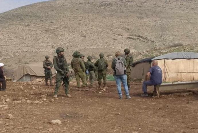 بتسيلم: 47 عائلة مهددة بالتهجير في غور الأردن