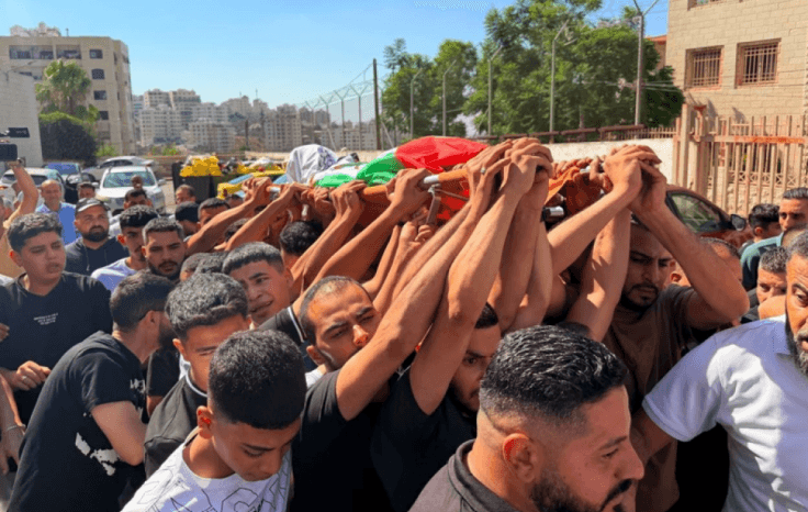 نابلس تُشيع جثمان الطفل شهيد اسلام عجوري