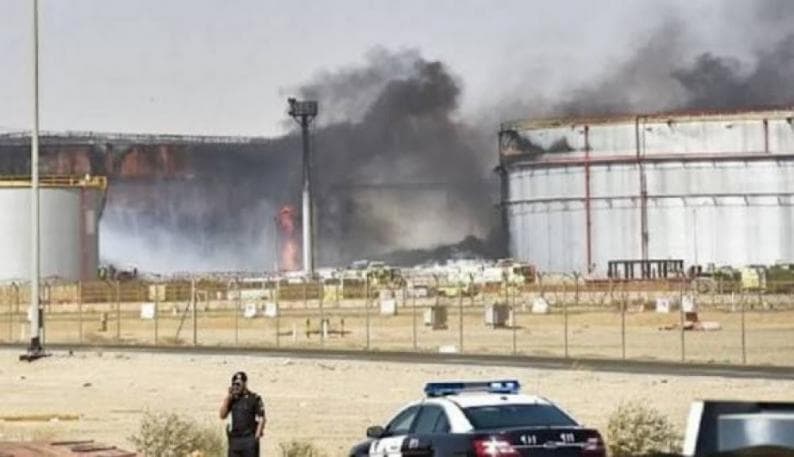 Houthi Supporters Threaten Saudis