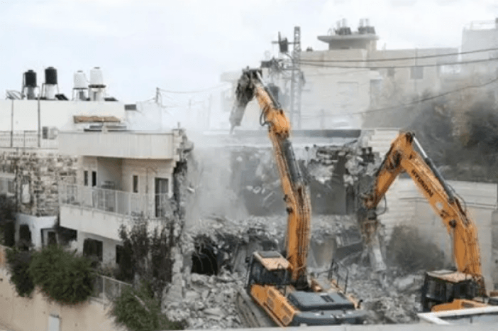 Occupation destroys three homes in Beit Hanina