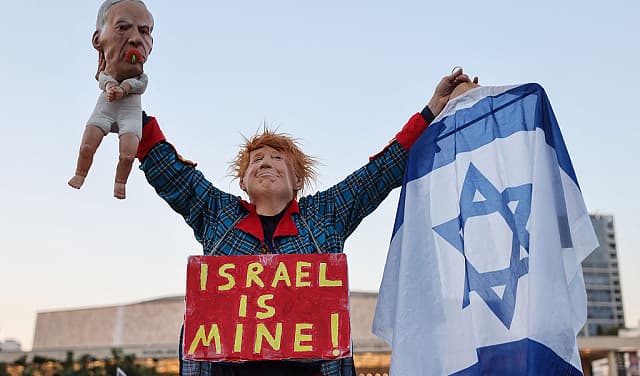 Survey Shows Israeli Divided on Gaza Talks