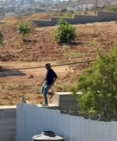 استيطانيون يحاصرون عائلة في جنوب نابلس