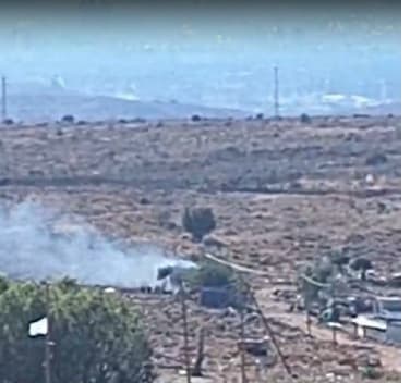Settlers set fire to farm building in Deir Ballut