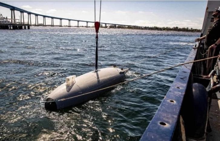 Iranian Guards Seize US Submarine