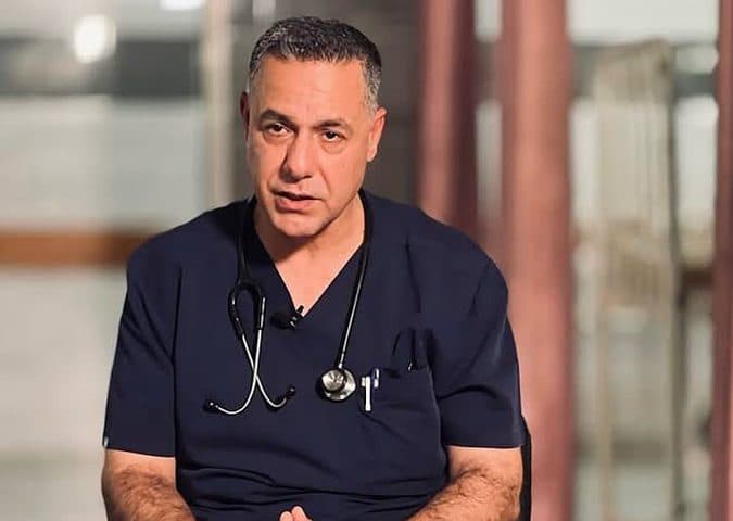 طبيب أبو صفية يتعرض لاعتداء وتهديدات