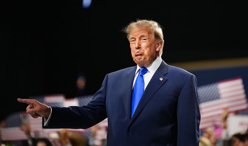 Trump dismisses Chinese Iran reports