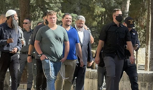 بن غفير يقتحم الأقصى بمرافقة الشرطة