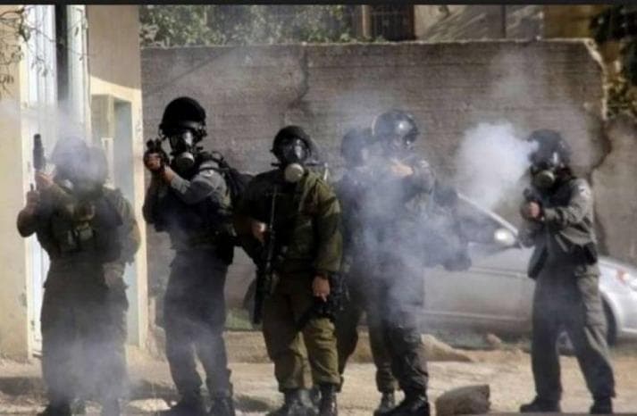Occupation forces raid Aida camp injuring residents