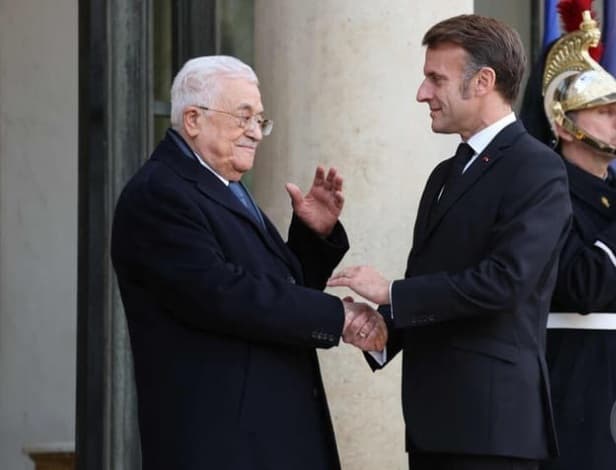 Hebrew papers on Palestinian election delay