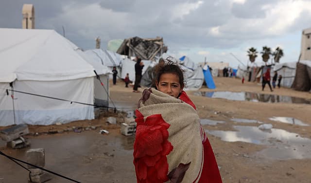 Gaza Displaced Seek Winter Aid