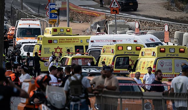 Shooting near Hebron leaves 2 dead, 6 injured