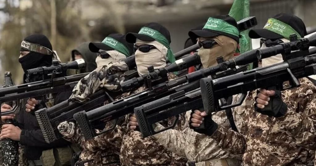حماس تطالب بموقف وطني وتعهد بوقف النار