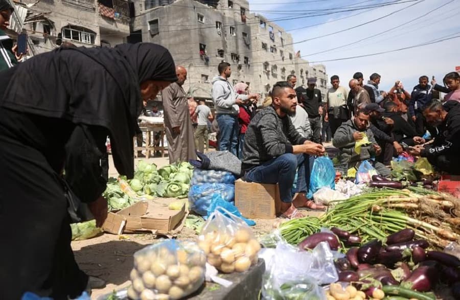 Hamas and Occupation Blame Each Other on Gaza Cargo Blocks
