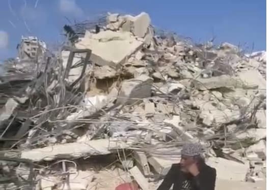 الاحتلال يهدم 7 منازل في قلنديا