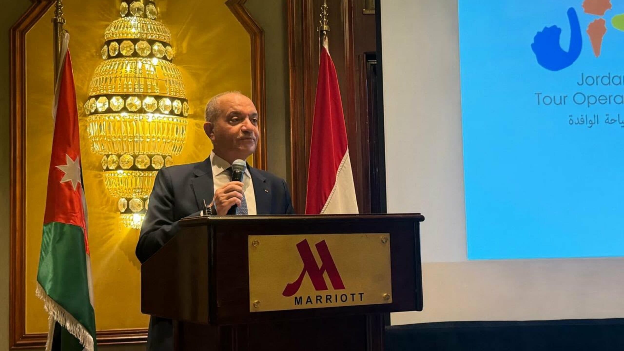 العضايلة يؤكد أهمية تعزيز التبادل والتكامل السياحي بين الأردن ومصر