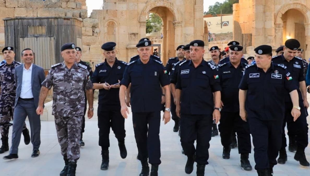 مدير الأمن العام يزور مهرجان جرش ويطّلع على الاستعدادات