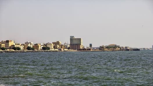 Houthis issue ship warnings after navigation ban