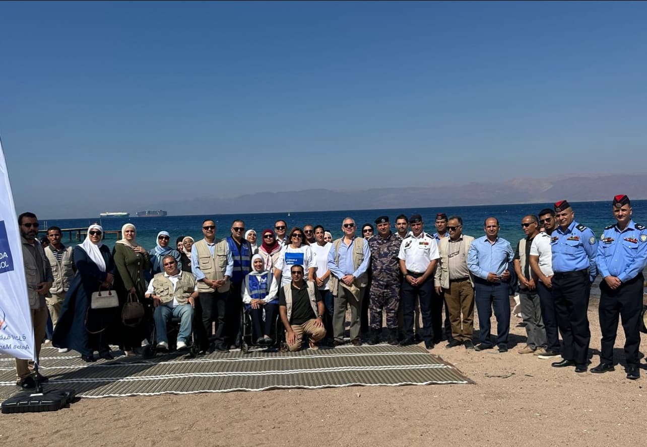 بنك الاتحاد يطلق أول شاطئ مهيأ لذوي الإعاقة