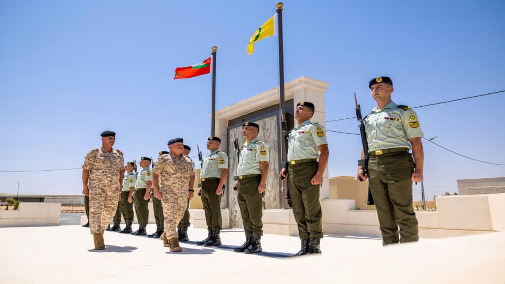 King Praises Arab Army soldiers