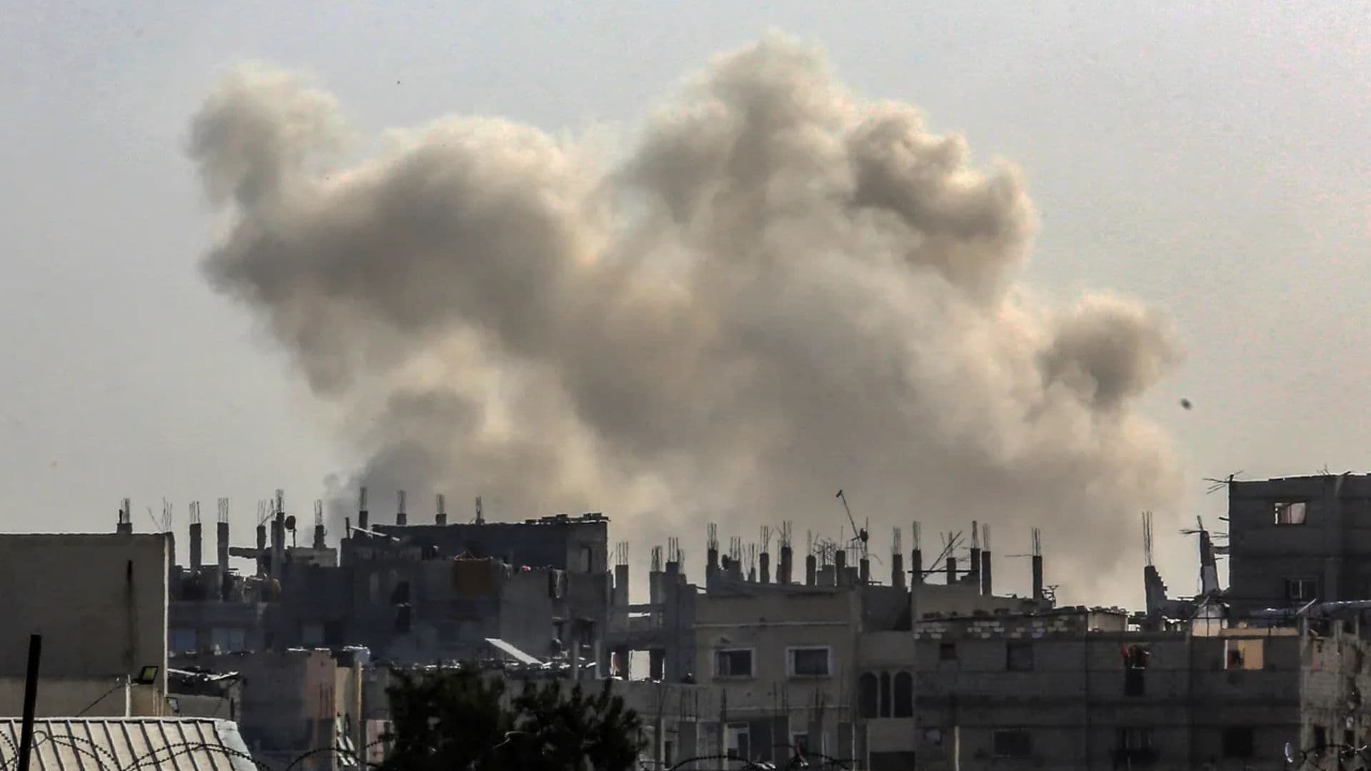 فلسطيني شهيد و7 مصابين في غزة