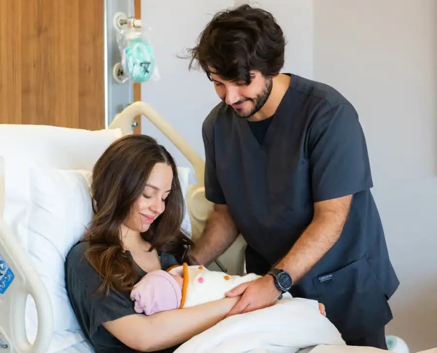 الأميرة إيمان ترزق بتوأمين